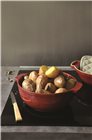 Kartoffelntopf aus roter Keramikerde Emile Henry